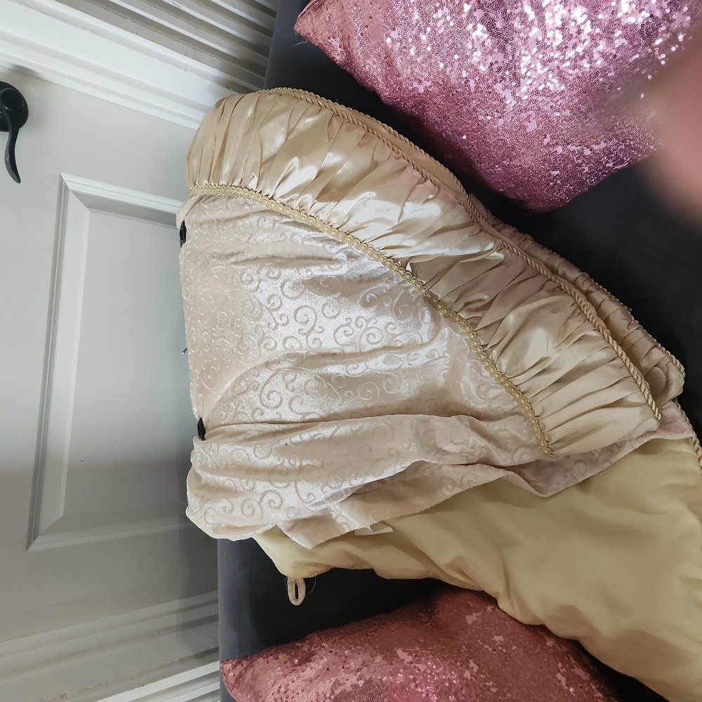 Christmas  tree skirt